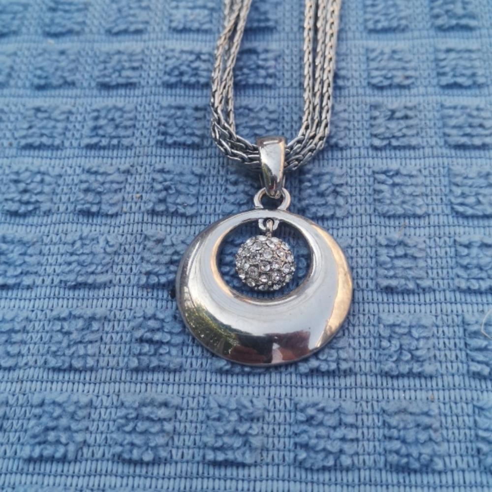 Necklace - Picture 2 of 2